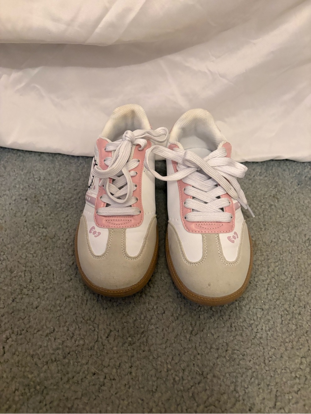 Sanrio Hello Kitty White and Pink Casual Lace-Up Sneakers